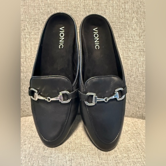 Vionic Adeline Black Leather Bit Loafers Size 7 EUC main image 7